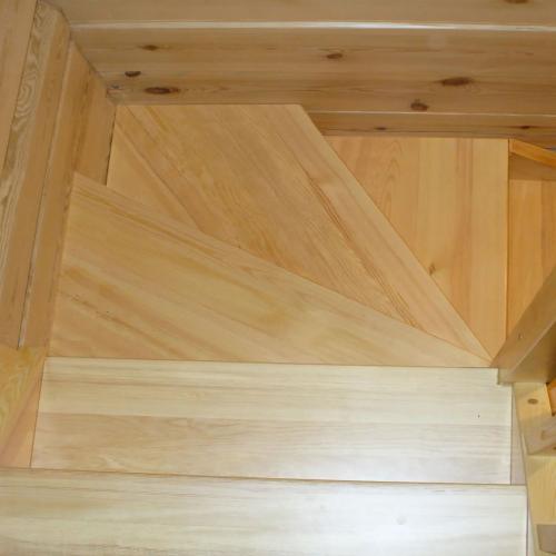 Деревянные лестницы - /files/catalogproducts/182-имени-14.jpg